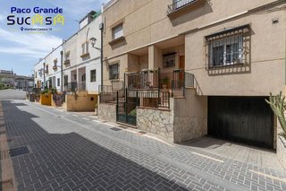 Casa adosada en venta en Maracena