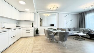 Piso en venta en Nueva Andalucía centro en Marbella