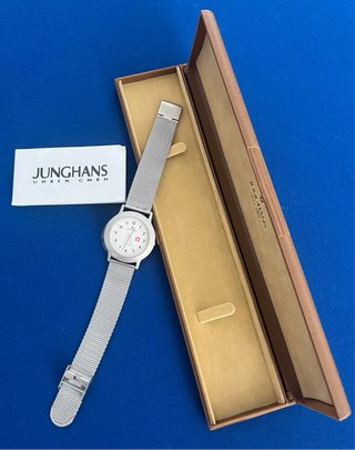 Reloj Junghans Quartz Plata y Blanco
