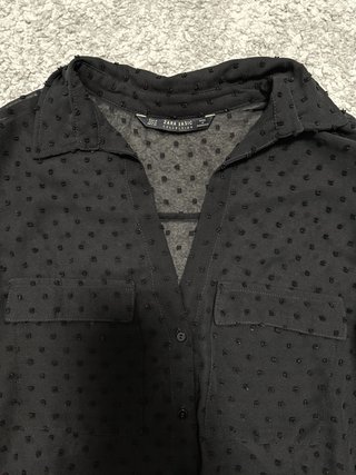 Camisa negra plumeti Zara