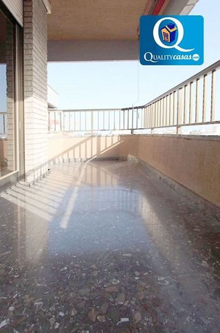 Piso en venta en Ensanche - Diputación en Alicante