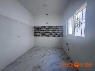 Piso en venta en Carmona