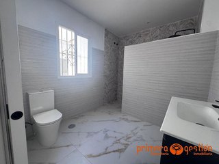Piso en venta en Carmona