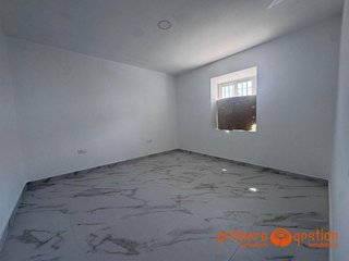 Piso en venta en Carmona