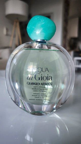 Perfume Acqua di Gioia Giorgio Armani