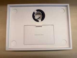 MacBook Air 13” M2 2022 16GB 1TB color Medianoche