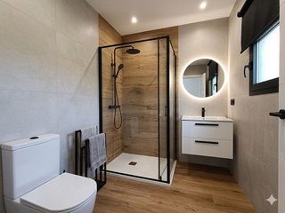 Casa adosada en venta en Lavadores en Vigo