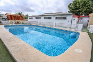 Chalet en venta en Las Trescientas - San Francisco en Elda