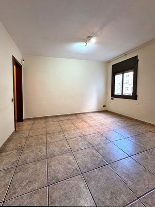 Piso en venta en Les Planes en Hospitalet de Llobregat, L´
