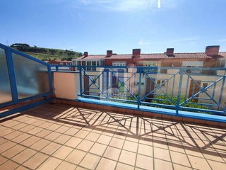 Casa adosada en venta en Barriada Yagüe en Burgos