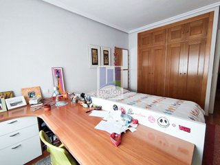 Casa adosada en venta en Barriada Yagüe en Burgos