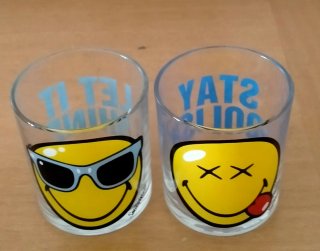Servizio bicchieri vintage emoji
