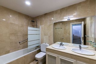 Casa adosada en venta en Los Naranjos - Las Brisas en Marbella