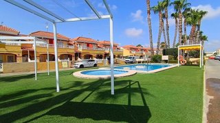 Casa en venta en La Siesta - El Salado - Torreta en Torrevieja