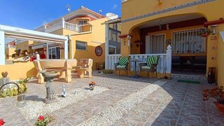 Casa en venta en La Siesta - El Salado - Torreta en Torrevieja