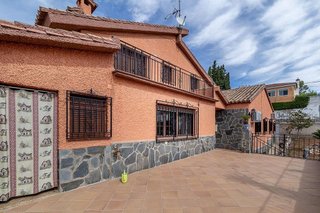 Chalet en venta en Huétor Vega