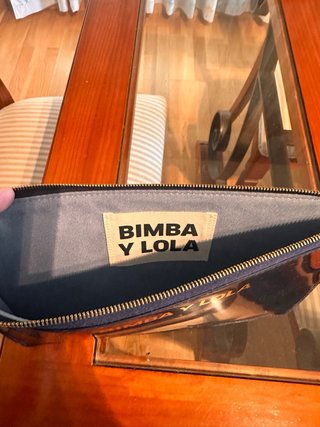 Neceser / pouch / cartera de mano de BIMBA Y LOLA