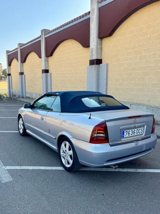 Opel Astra 2004