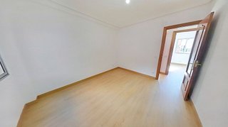 Piso en venta en Juan de la Cierva en Getafe