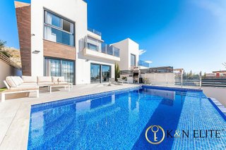 Chalet en venta en Cala de Finestrat en Finestrat