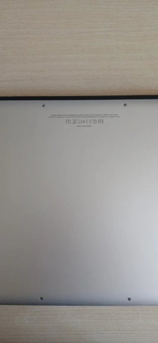 MacBook Pro 13", 16GB RAM, 250GB SSD, Intel i5