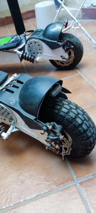 2 Patinetes Eléctricos