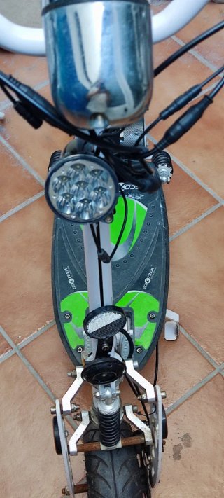2 Patinetes Eléctricos