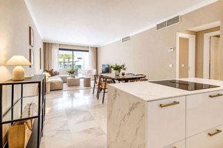 Piso en venta en Puerto Banús en Marbella