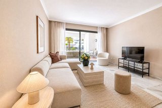 Piso en venta en Puerto Banús en Marbella