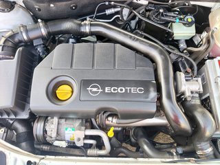 Opel Astra GTC 1.7CDTi Sport 3P