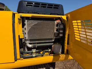 Excavadora de cadenas New Holland E215