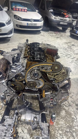 Se instalan bateríasde coches a domicilio.