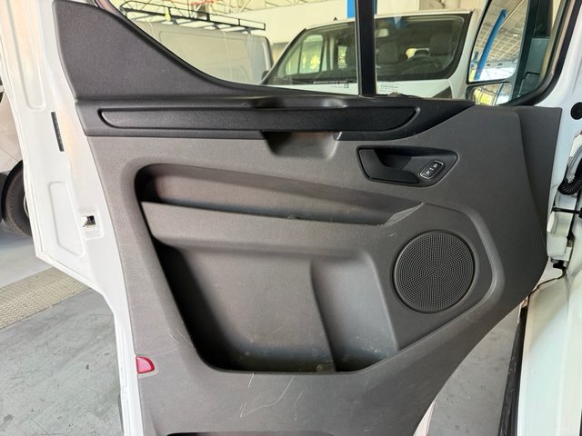 FORD TRANSIT CUSTOM 2.0 Tdci Ambiente Combi 9 plz.
