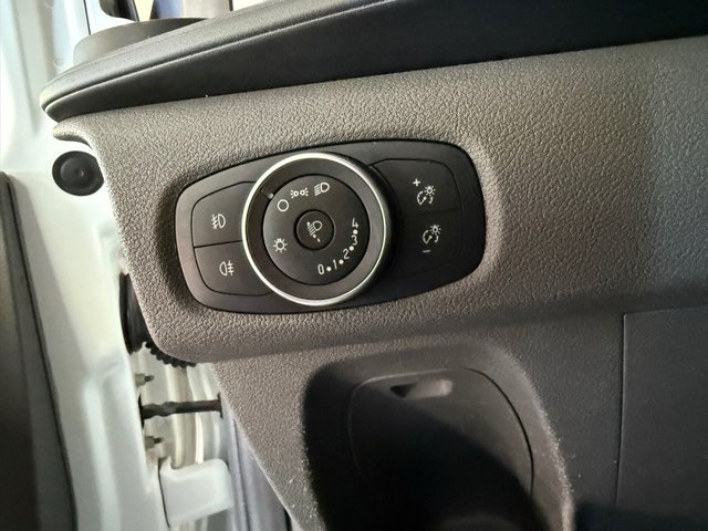 FORD TRANSIT CUSTOM 2.0 Tdci Ambiente Combi 9 plz.