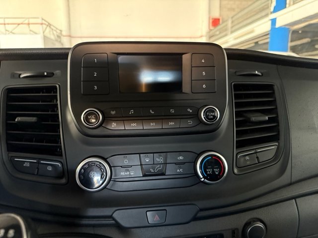 FORD TRANSIT CUSTOM 2.0 Tdci Ambiente Combi 9 plz.