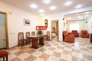 Chalet en venta en Núcleo Urbano en Pobla de Vallbona (la)