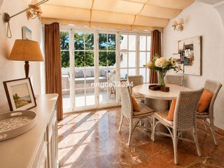 Casa pareada en venta en Nueva Andalucía centro en Marbella