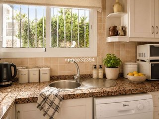 Casa pareada en venta en Nueva Andalucía centro en Marbella