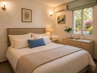 Casa pareada en venta en Nueva Andalucía centro en Marbella