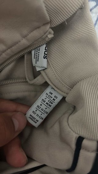 Chaqueta Adidas Beige