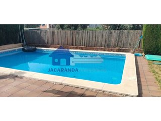 Chalet en venta en Montequinto en Dos Hermanas