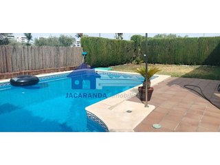 Chalet en venta en Montequinto en Dos Hermanas