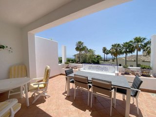 Casa adosada en venta en Los Arqueros-Puerto del Almendro en Benahavís