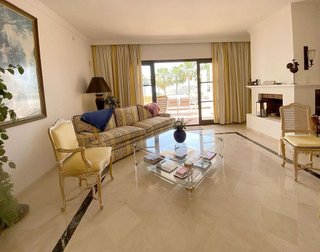 Casa adosada en venta en Los Arqueros-Puerto del Almendro en Benahavís