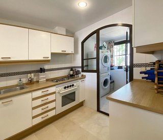 Casa adosada en venta en Los Arqueros-Puerto del Almendro en Benahavís