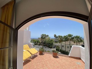 Casa adosada en venta en Los Arqueros-Puerto del Almendro en Benahavís