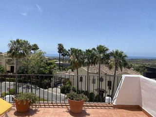 Casa adosada en venta en Los Arqueros-Puerto del Almendro en Benahavís