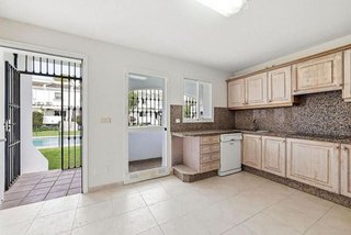 Casa adosada en venta en Nueva Andalucía centro en Marbella