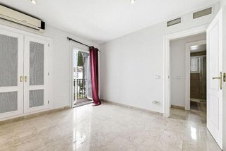 Casa adosada en venta en Nueva Andalucía centro en Marbella