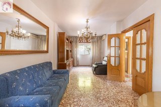 Casa adosada en venta en Maracena